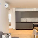 Bluemare E Blueterra Tirabora Short Rent, Con Parcheggio Privato Terst