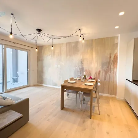Bluemare E Blueterra Tirabora Short Rent, Con Parcheggio Privato 公寓 的里雅斯特