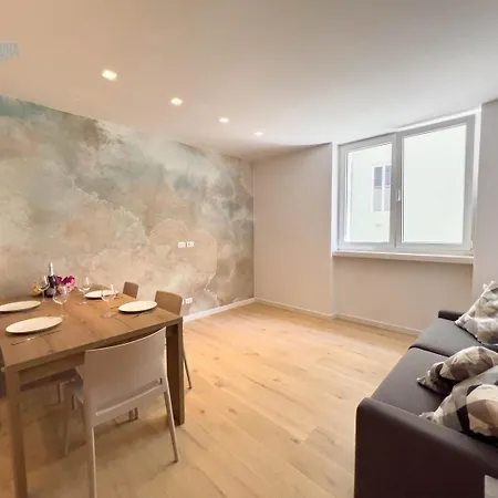 Blue Life Tirabora Short Rent * Trieste