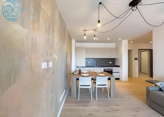 BlueMare e BlueTerra Tirabora Short Rent, con parcheggio privato * Trieste