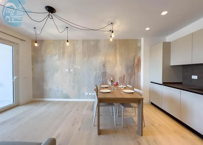 Blue Life Tirabora Short Rent