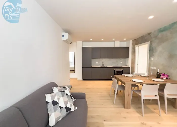 Lägenhet Blue Life Tirabora Short Rent *