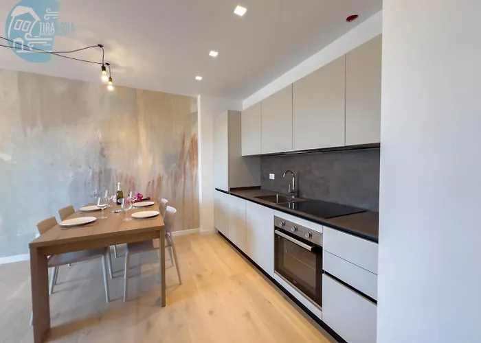 BlueMare e BlueTerra Tirabora Short Rent, con parcheggio privato *