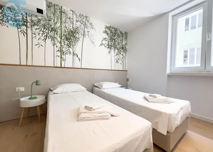 BlueMare e BlueTerra Tirabora Short Rent, con parcheggio privato Trieste