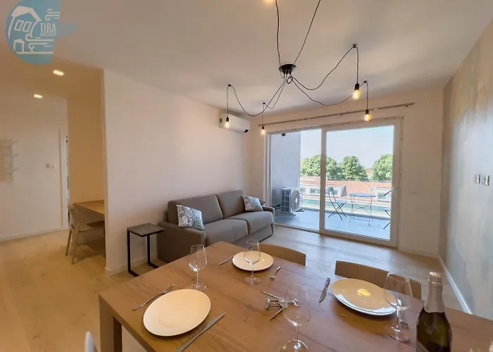 BlueMare e BlueTerra Tirabora Short Rent, con parcheggio privato